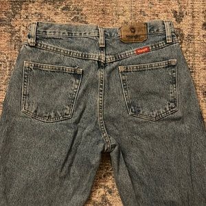 WRANGLER VINTAGE MEDIUM WASH JEANS- SIZE 32. Worn but GREAT condition! NO RIPS!